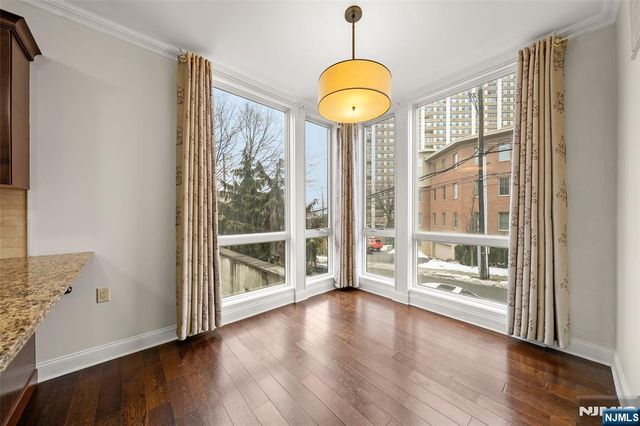 255 Laird 1, Cliffside Park, NJ 07010