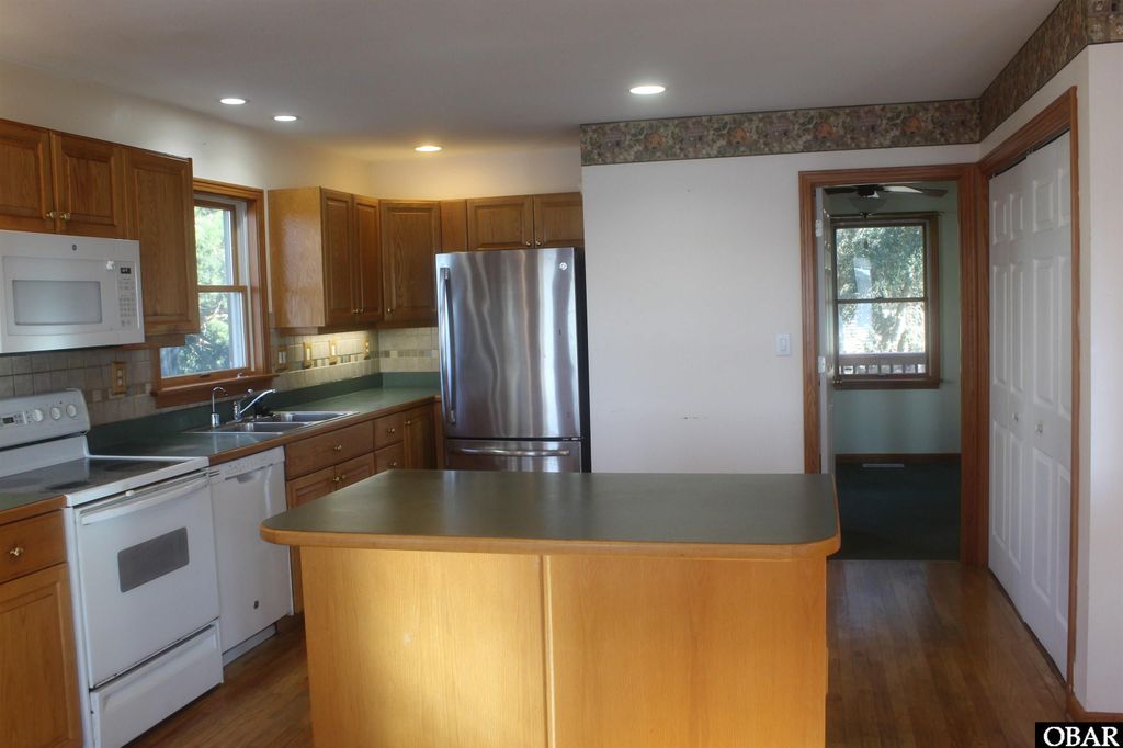 Image 6 of property listing at 1404 Captains Circle Lot 152, Kill Devil Hills, NC 27948