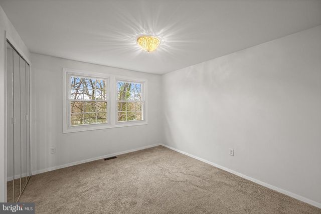 8904 ROYAL RIDGE LN, Laurel, MD 20708