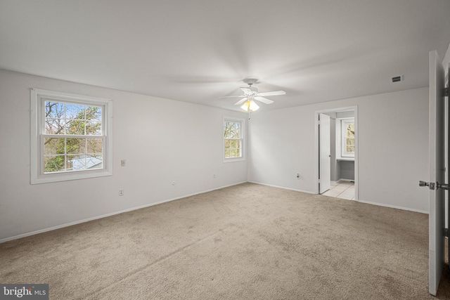 8904 ROYAL RIDGE LN, Laurel, MD 20708