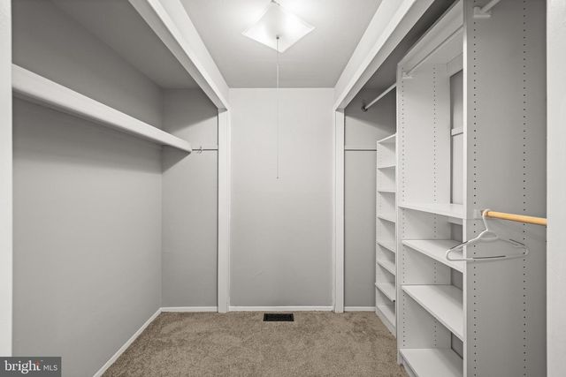 8904 ROYAL RIDGE LN, Laurel, MD 20708