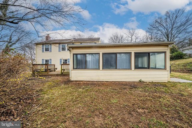 8904 ROYAL RIDGE LN, Laurel, MD 20708