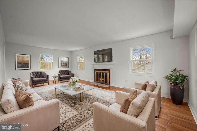 8904 ROYAL RIDGE LN, Laurel, MD 20708