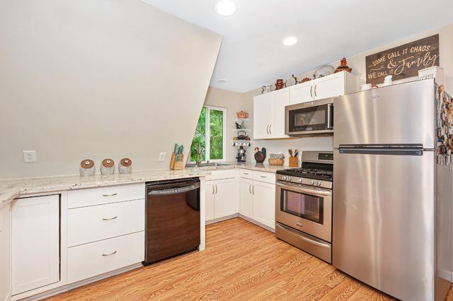 2025 King of the Mountain Ct, Pollock Pines, CA 95726