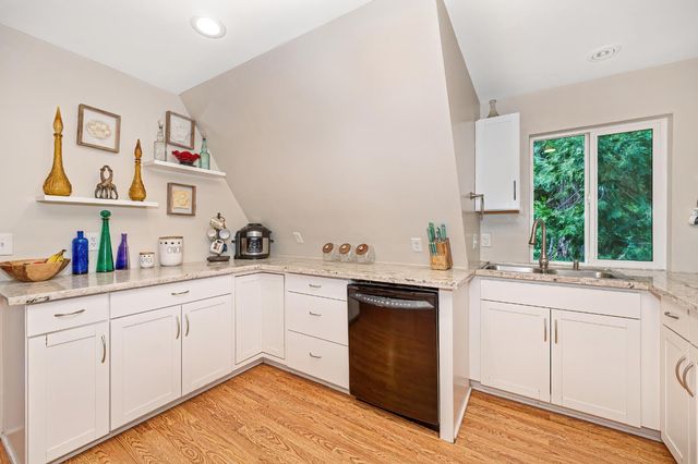2025 King of the Mountain Ct, Pollock Pines, CA 95726