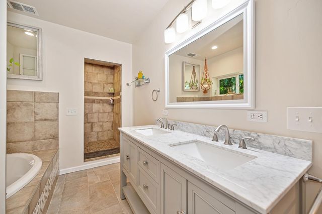 2025 King of the Mountain Ct, Pollock Pines, CA 95726