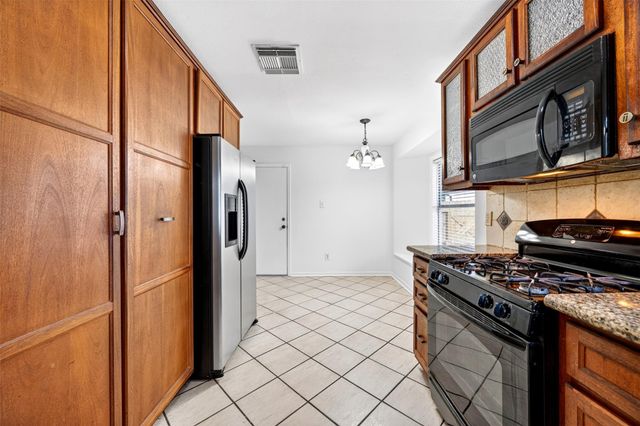 14115 Sableridge Drive, Houston, TX 77014