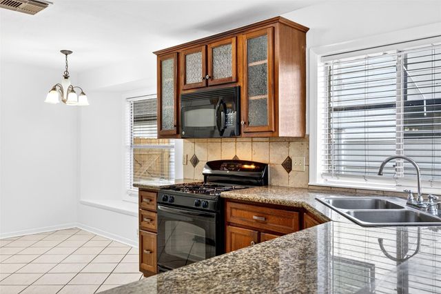 14115 Sableridge Drive, Houston, TX 77014