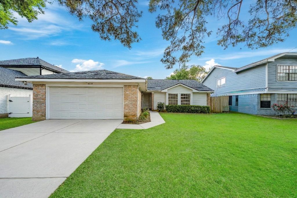14115 Sableridge Drive, Houston, TX 77014