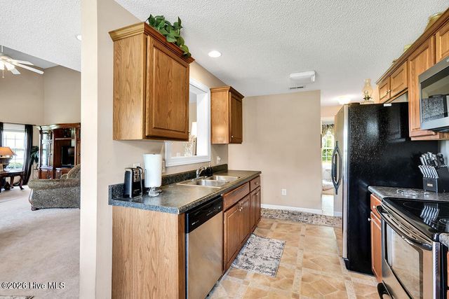 118 Phillip Mills Drive, Teachey, NC 28464