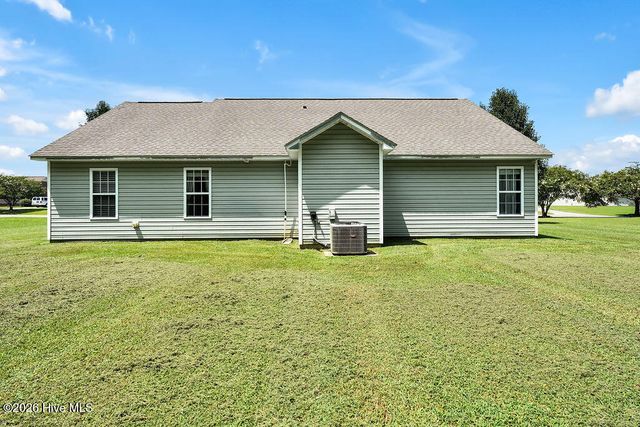 118 Phillip Mills Drive, Teachey, NC 28464