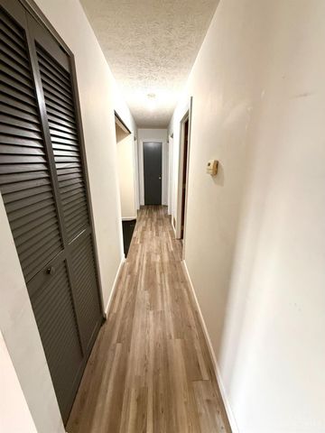 108 W Concord, Bloomingburg, OH 43106