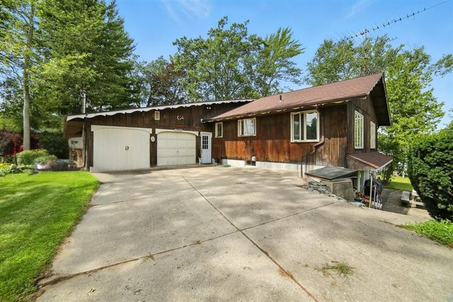 5985 Bayshore Drive, Irons, MI 49644