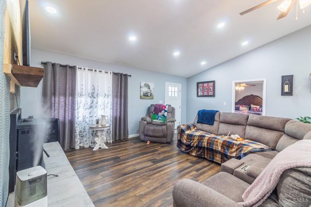 117 L F Clock Drive, West Union, OH 45693