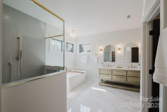 705 Mcalway Road, Charlotte, NC 28211