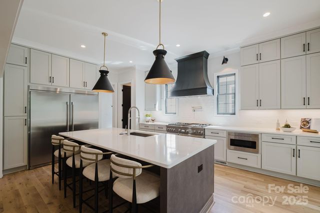 705 Mcalway Road, Charlotte, NC 28211