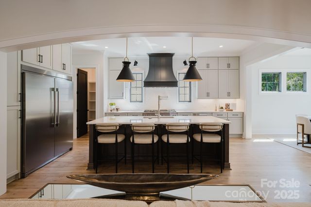 705 Mcalway Road, Charlotte, NC 28211
