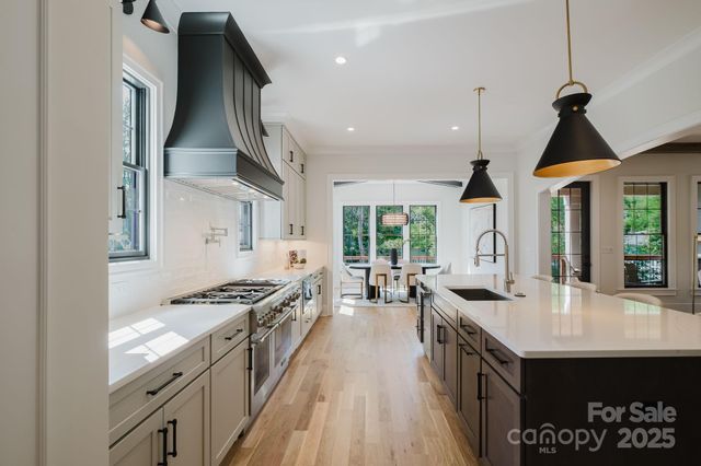 705 Mcalway Road, Charlotte, NC 28211