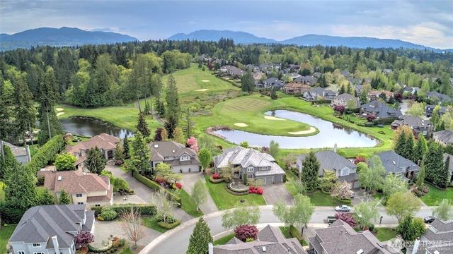 132 247th Avenue SE, Sammamish, WA 98074