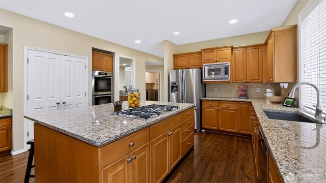 132 247th Avenue SE, Sammamish, WA 98074