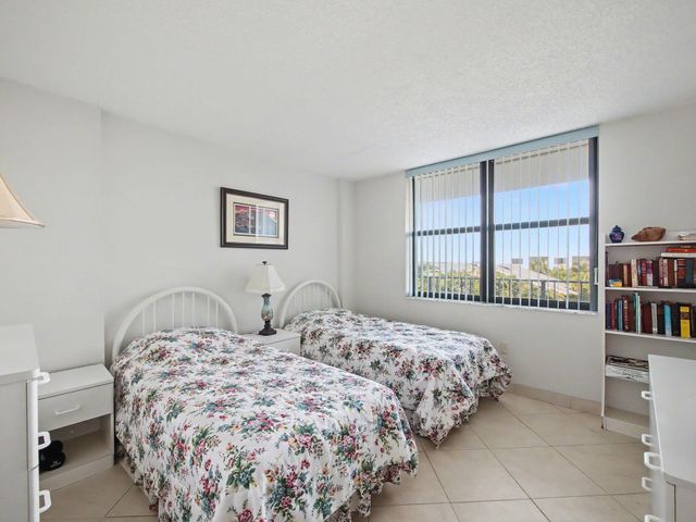 3545 S Ocean Boulevard 402, South Palm Beach, FL 33480