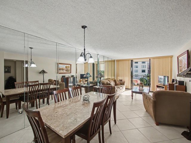 3545 S Ocean Boulevard 402, South Palm Beach, FL 33480