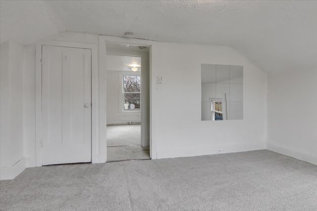 806 W Market Street, Bloomington, IL 61701