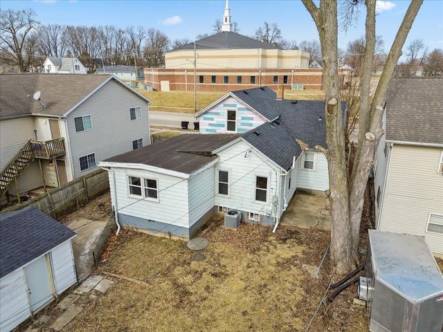 806 W Market Street, Bloomington, IL 61701