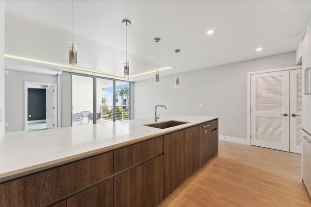 111 SE 1st Avenue 415, Delray Beach, FL 33444