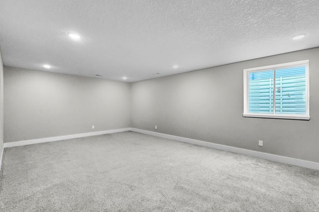 600 W Lincoln Way, Jefferson, IA 50129