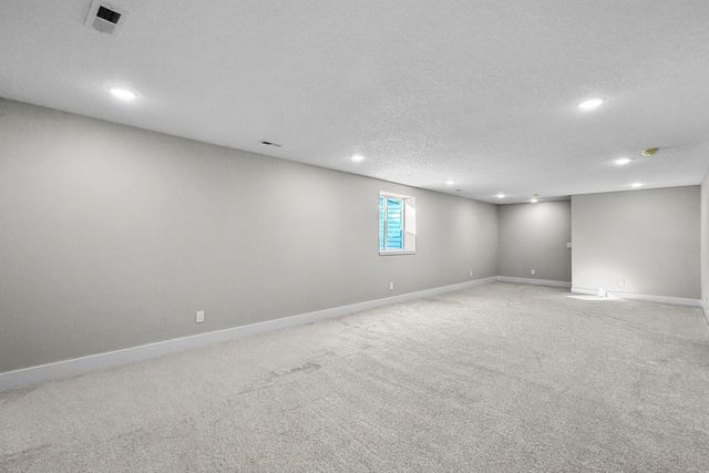 600 W Lincoln Way, Jefferson, IA 50129