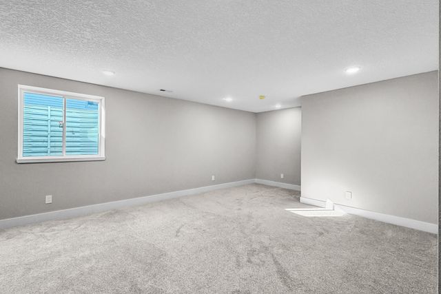 600 W Lincoln Way, Jefferson, IA 50129