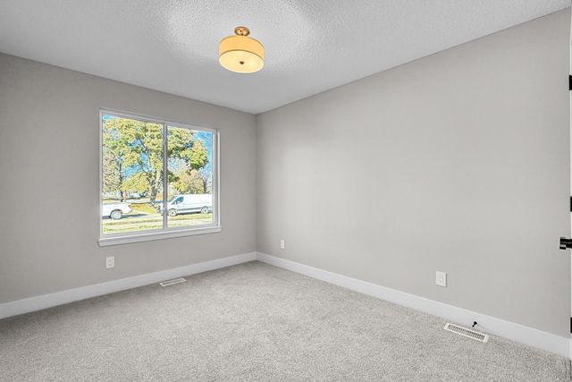 600 W Lincoln Way, Jefferson, IA 50129