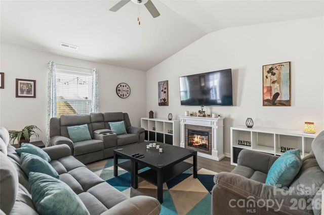 1728 Nia Road, Charlotte, NC 28215