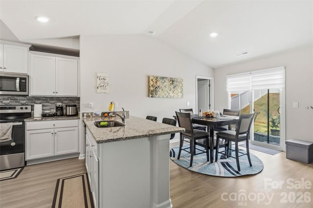 1728 Nia Road, Charlotte, NC 28215