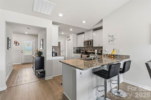 1728 Nia Road, Charlotte, NC 28215