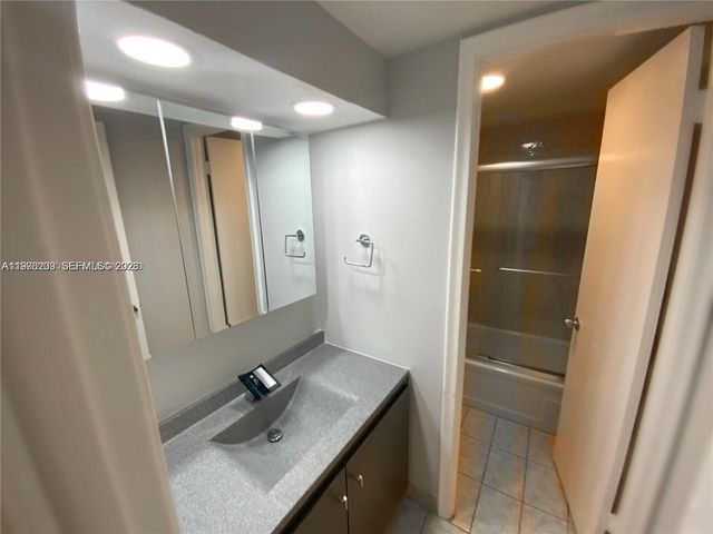 7785 SW 86th St E-413, Miami, FL 33143