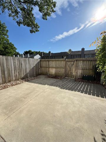 106 Kingsbridge LN, Yorktown, VA 23692