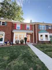 106 Kingsbridge LN, Yorktown, VA 23692
