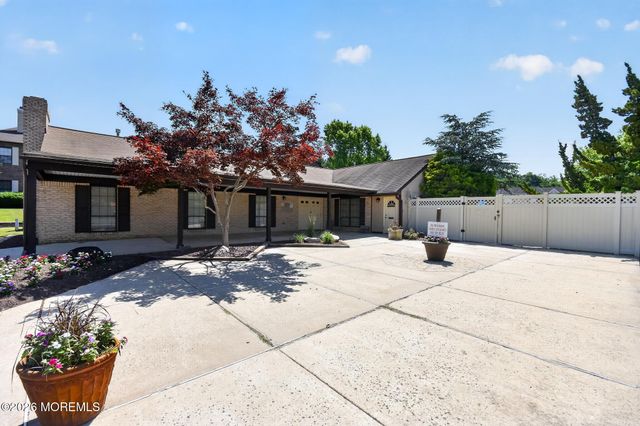 1311 Wellington Place, Aberdeen, NJ 07747