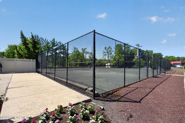 1311 Wellington Place, Aberdeen, NJ 07747