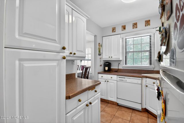 1311 Wellington Place, Aberdeen, NJ 07747