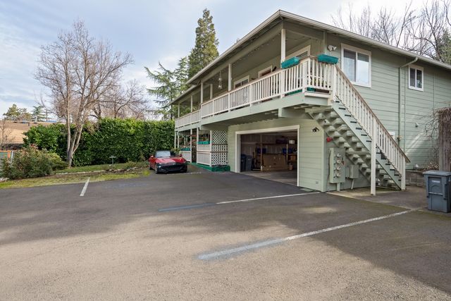 790 Park Street, Ashland, OR 97520