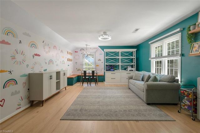 2113 Benwicke Drive, Pfafftown, NC 27040