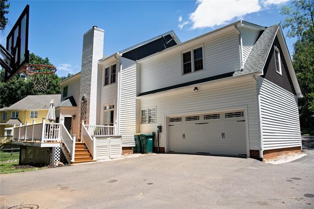 2113 Benwicke Drive, Pfafftown, NC 27040