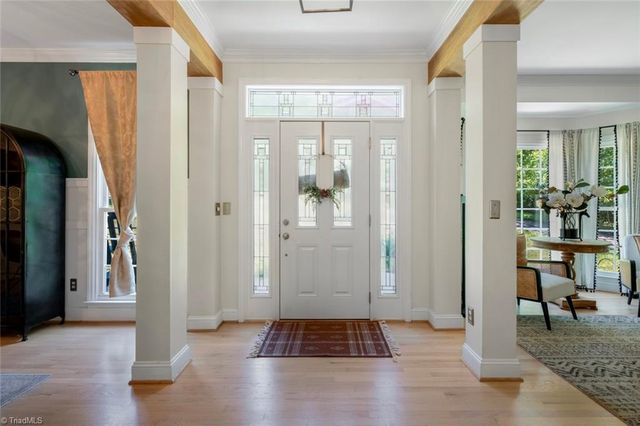 2113 Benwicke Drive, Pfafftown, NC 27040