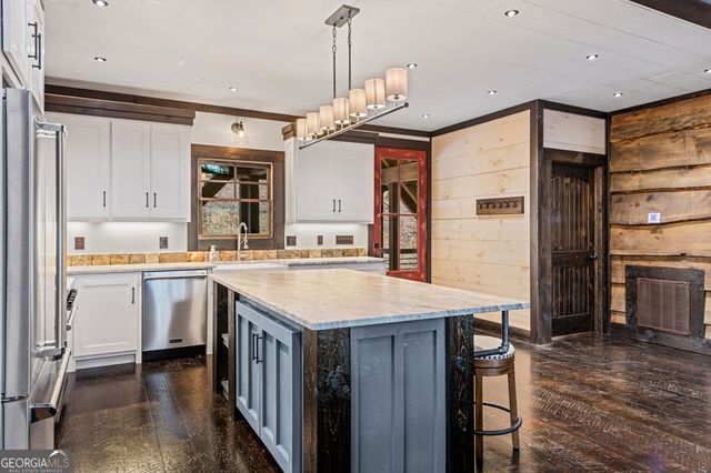 895 Price Road, Blue Ridge, GA 30513