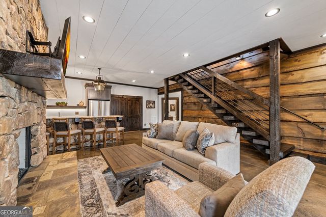 895 Price Road, Blue Ridge, GA 30513