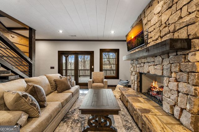 895 Price Road, Blue Ridge, GA 30513