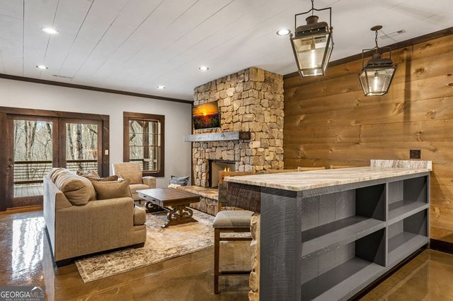 895 Price Road, Blue Ridge, GA 30513